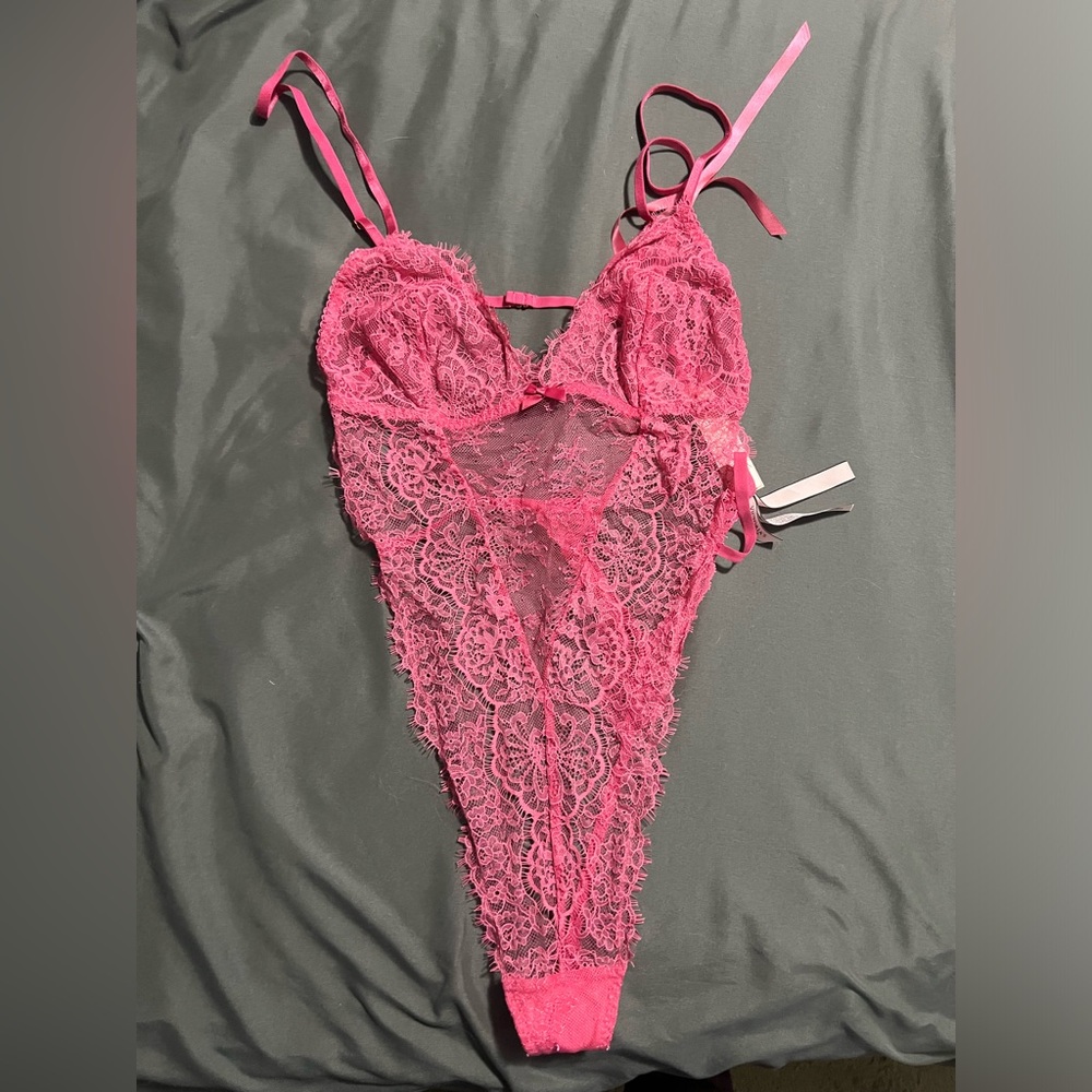 Victoria’s Secret Pink Lingerie, size L, new with tags.